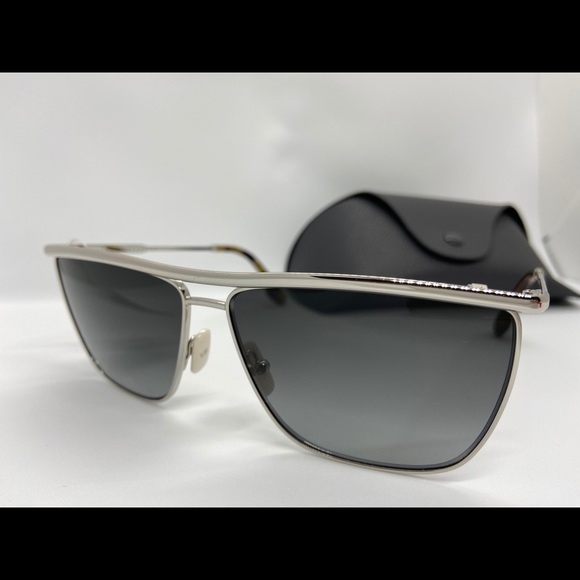 Victoria Beckham Square Sunglasses​ - Picture 4 of 12